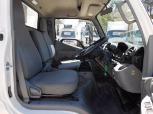 lack Duck Seat Covers  Hino 300 Series Single Standard Cab 616 IFS