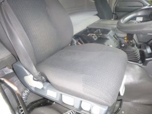 Black Duck™ Canvas Seat Covers offer maximum seat protection for your Isuzu Giga CH, EH Series CXZ, CXY, EXD, EXY