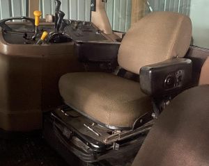 Black Duck™ Canvas Seat Covers offer maximum seat protection for your JOHN DEERE 7000 10 series TRACTORS eg 7810