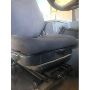 Black Duck™ Canvas Seat Covers offer maximum seat protection for your Mitsubishi Fuso Fighter FK6, FM6, FN6 from 05/2011 on including, 2012, 2013, 2014, 2015, 2016, 2017, 2018, 2019, 2020 and beyond.