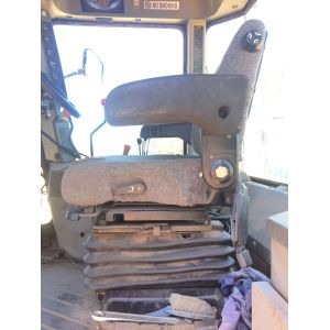 Black Duck® Canvas Seat Covers offer maximum seat protection for your CASE IH 8900 Magnum and 9300 Steiger