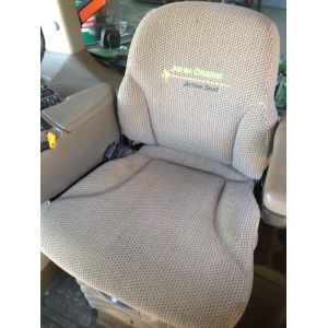 NOTE NO HEADREST or BACKREST EXTENSION
Black Duck Seat Covers JOHN DEERE 8R Series 2009 - end 2014 end 8225R, 8235R, 8245R, 8260R, 8270R, 8285R, 8295R, 8310R, 8320R, 8335R, 8345R, 8360R, 8295RT, 8310RT, 8320RT, 8335RT, 8345RT, 8360RT Tractors JD8R