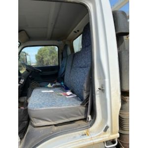 NISSAN UD TRUCK - BLACK DUCK SEAT COVERS