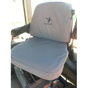 Black Duck® Canvas Seat Covers offer maximum seat protection for your CASE IH 8900 Magnum and 9300 Steiger.
Grey Canvas.-2