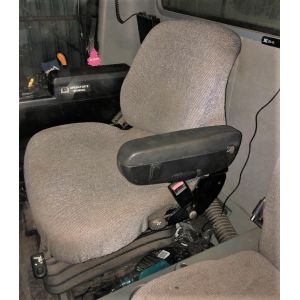 CONFIRM your seat by comparing the images these seats are used in a wide variety of machines, they may be upholstered in either by cloth or vinyl.
Machines including: New Holland SP Windrower, Case IH Headers, Case IH Tractors, Cat Backhoe Loaders, Macdon SP Windrower
-3