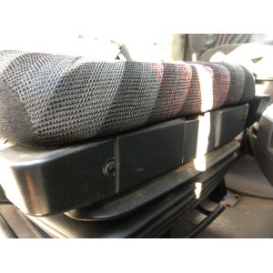 DRIVERS SEAT Black Duck™ Canvas Seat Covers offer maximum seat protection for your Mack Vision, Fleetliner, Granite, Quantum, Trident, Titan, Super-liner LT Trucks