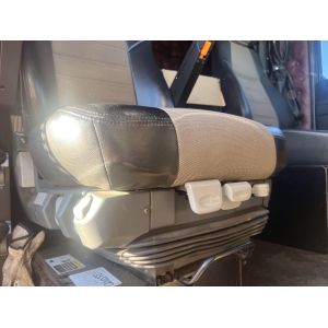 Black Duck™ Canvas Seat Covers offer maximum seat protection for your Kenworth K & T series