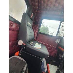 KAB 554B  PASSENGER BUCKET SEAT with LHS seatbelt no A/R provision has winged H/R   Black Duck® SeatCovers