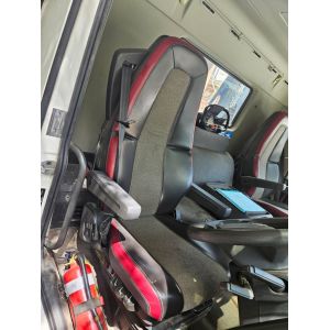 Black Duck Canvas or Denim Seat Covers offer maximum protection to the seats in your  Volvo FH and FM Series Trucks from 2013 onwards. TVO132DX (DRIVERS SEAT)