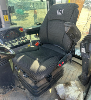 Black Duck Canvas Seat Covers - Provide the BEST HEAVY DUTY COMMERCIAL GRADE PROTECTION to the seat in selected various CATERPILLAR BACKHOE LOADERS.