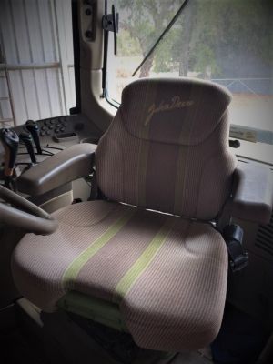 Black Duck Seat Covers FENDT TRACTORS 700, 800, 900 Series DELUXE CAB MSG741DX (image shows a John Deere but the seat is the same)