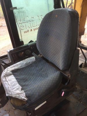 KAB 301 Driver Lowback Bucket no Headrest Black Duck® SeatCovers