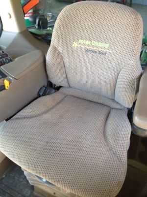 NOTE NO HEADREST or BACKREST EXTENSION
Black Duck Seat Covers JOHN DEERE 8R Series 2009 - end 2014 end 8225R, 8235R, 8245R, 8260R, 8270R, 8285R, 8295R, 8310R, 8320R, 8335R, 8345R, 8360R, 8295RT, 8310RT, 8320RT, 8335RT, 8345RT, 8360RT Tractors JD8R