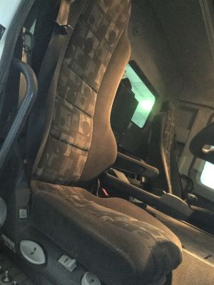 Black Duck™ Canvas Seat Covers offer maximum seat protection for your Mercedes Actros MP3 Truck