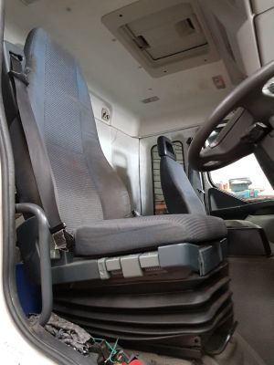 Black Duck™ Canvas Seat Covers offer maximum seat protection for your Volvo FH FM Series Trucks