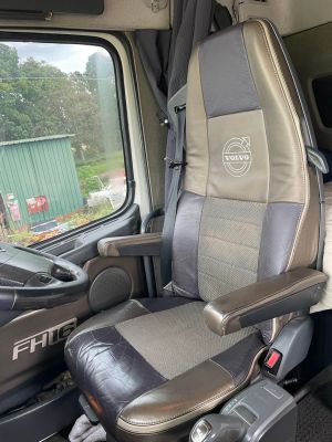 Black Duck Canvas Seat Covers offer maximum protection to the seats in your  Volvo FH and FM Series Trucks from 2013 onwards. TVO13DR