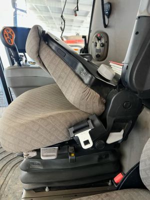 Black Duck™ Canvas Seat Covers offer maximum seat protection for your 2004 - 2008 | AFX 7010 / 8010 CASE IH HEADERS