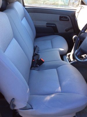 Make sure you fit Black Duck Canvas or Black Duck Denim seat covers to you Holden Rodeo or Holden Colorado Ute, Black Duck are the Duck's nuts in seat covers!
**IMAGE IS OF ACTUAL BENCH SEAT TO HELP YOU IDENTIFY**