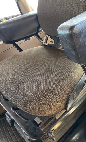 Black Duck™ Canvas Seat Covers offer maximum seat protection for your JOHN DEERE TRACTOR 7000, 00 series